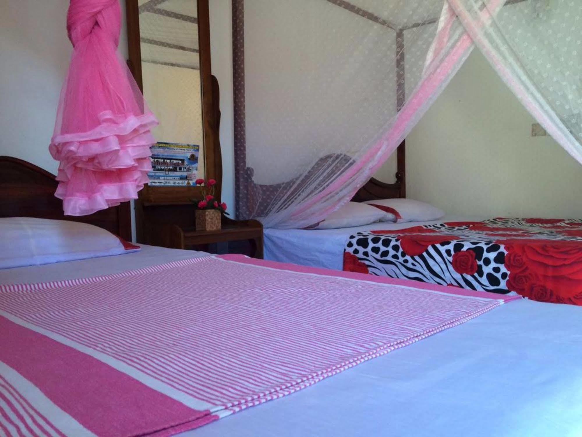 Sun Rest Mirissa Hotel Banduramulla ภายนอก รูปภาพ