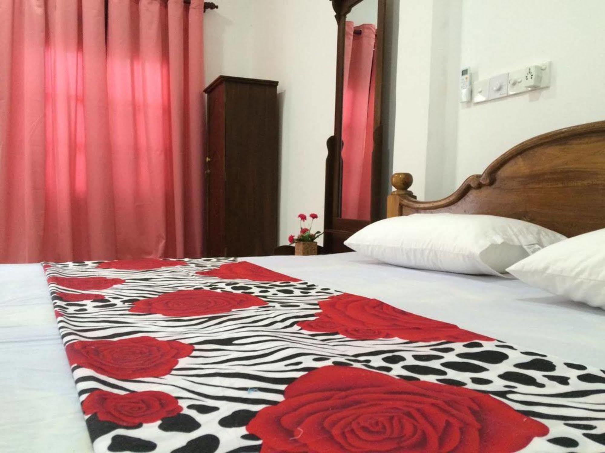 Sun Rest Mirissa Hotel Banduramulla ภายนอก รูปภาพ