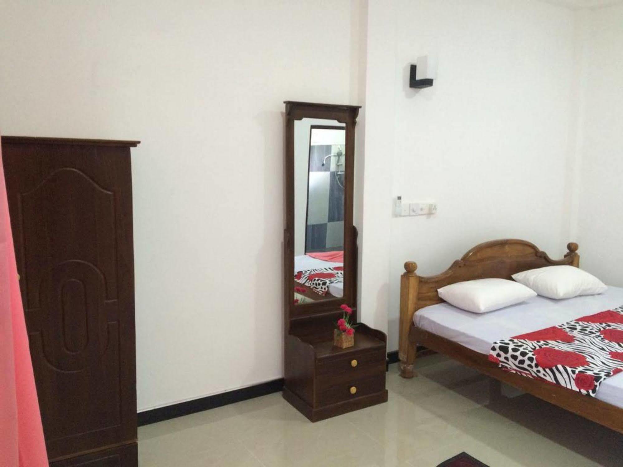 Sun Rest Mirissa Hotel Banduramulla ภายนอก รูปภาพ