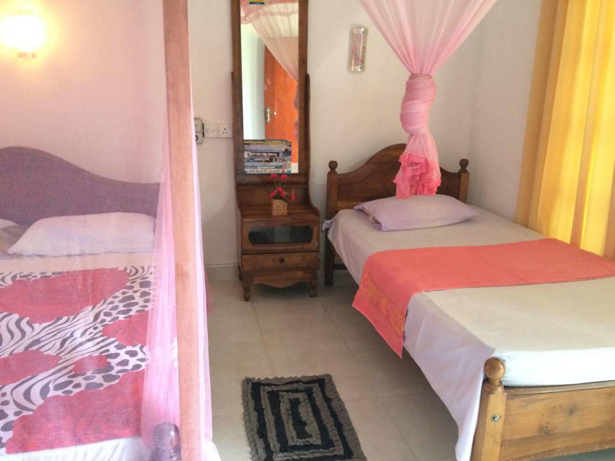 Sun Rest Mirissa Hotel Banduramulla ภายนอก รูปภาพ